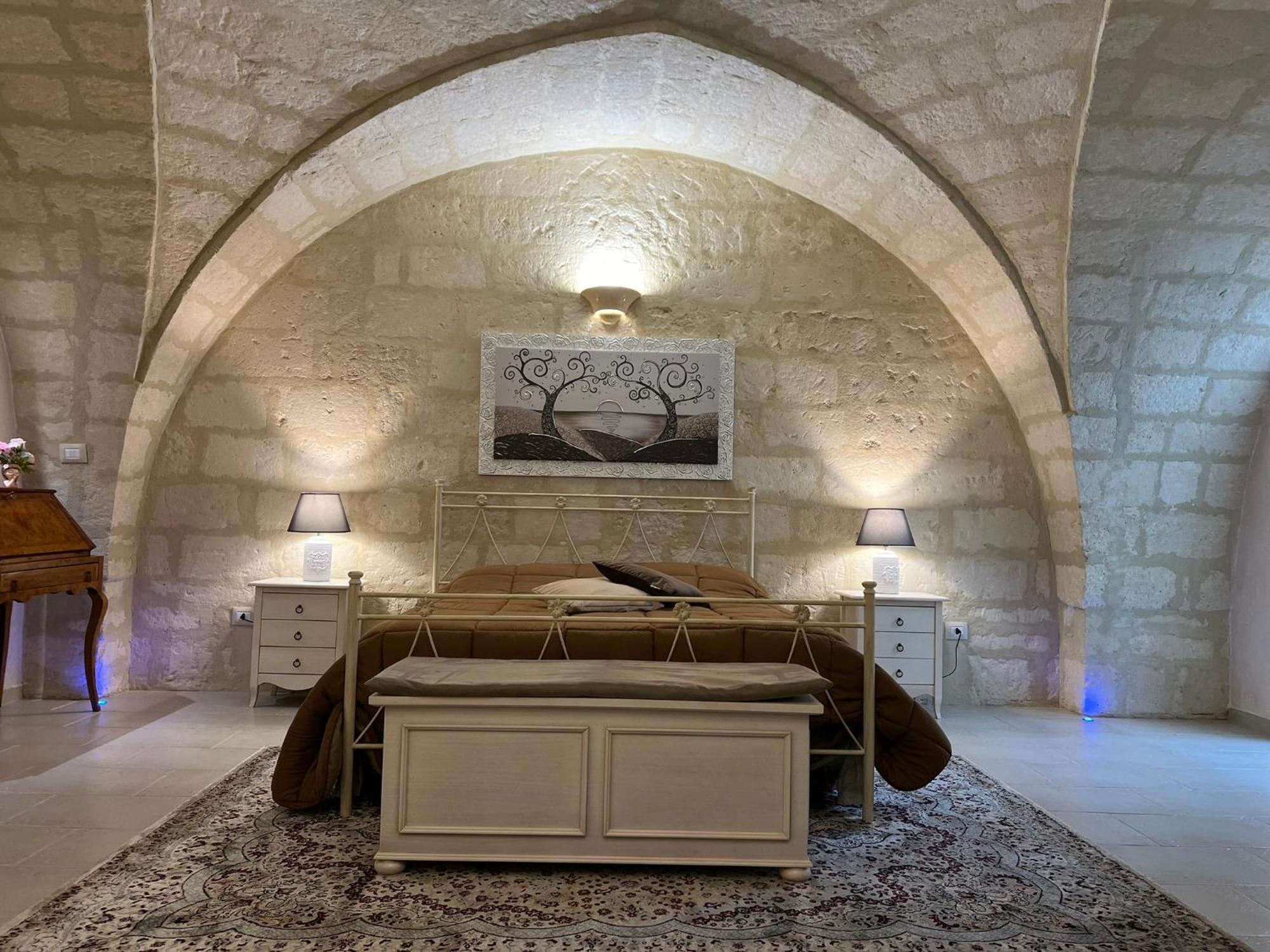 Suite Cavour Luxury Home Таранто Екстериор снимка