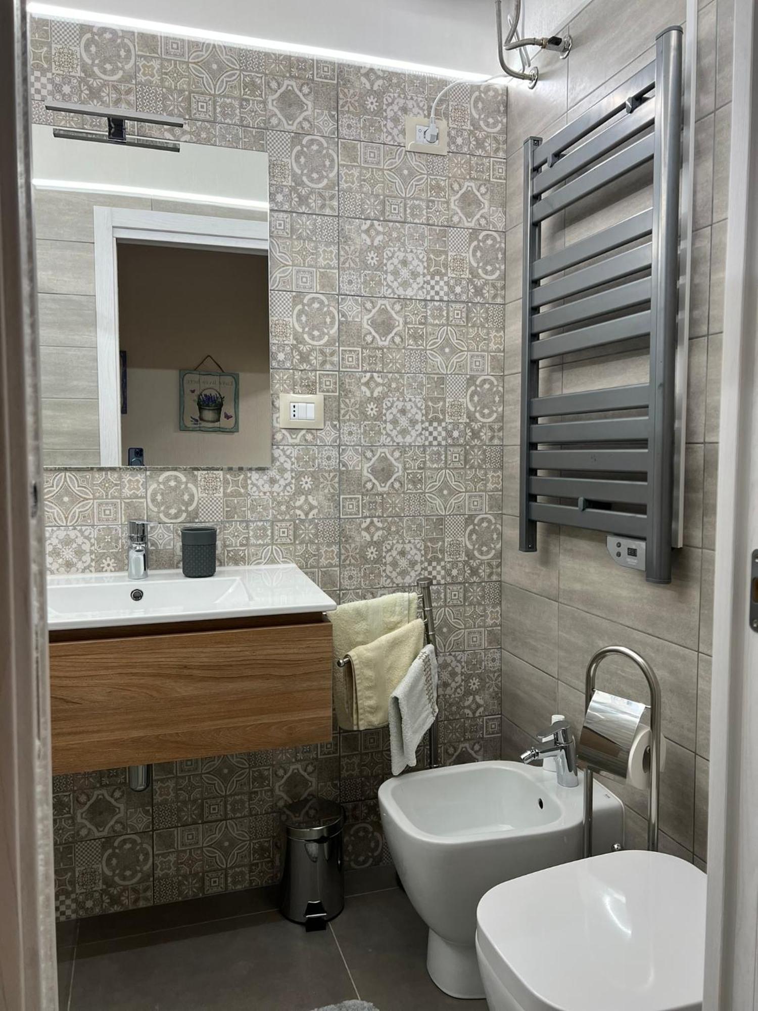 Suite Cavour Luxury Home Таранто Екстериор снимка