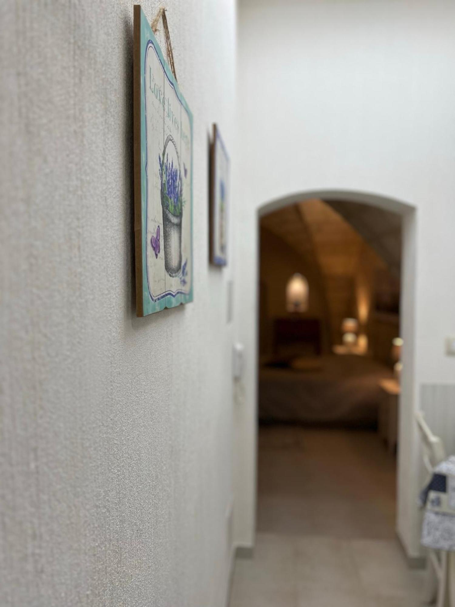 Suite Cavour Luxury Home Таранто Екстериор снимка