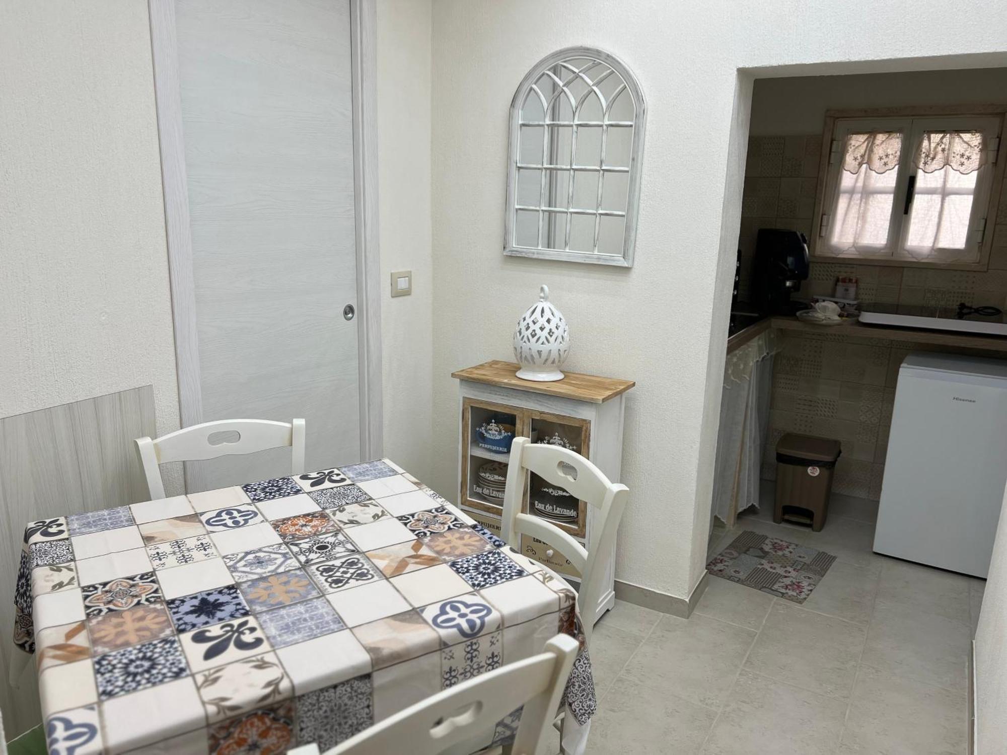Suite Cavour Luxury Home Таранто Екстериор снимка